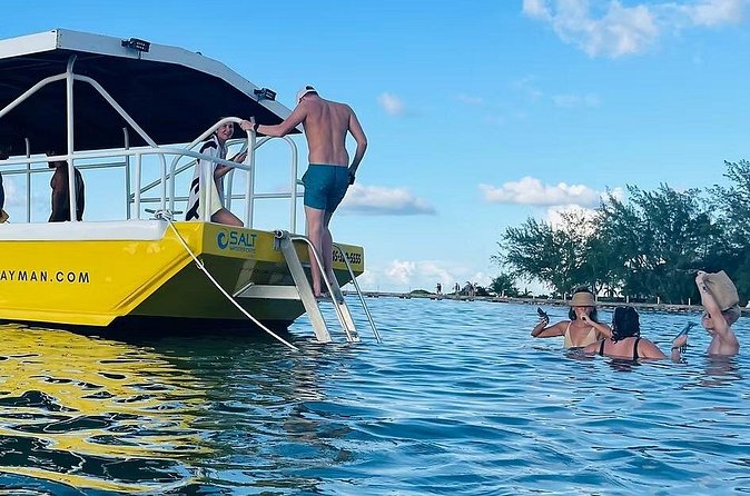 2 Stop Reef Snorkel and Glass Bottom Boat Adventure - What the crew adds to a one-hour outing