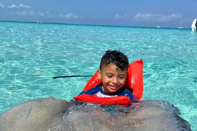 Avoid the crowd book your Private Stingraycity Charter today - Price, timing, and cancellation