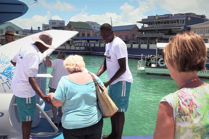 Oculus Glass Bottom Boat Tour - Seeing Cayman beneath the boat