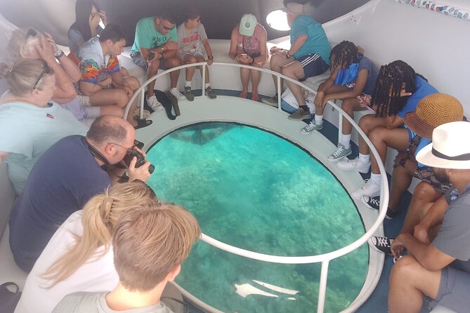 Oculus Glass Bottom Boat Tour - A small boat with a short, useful route