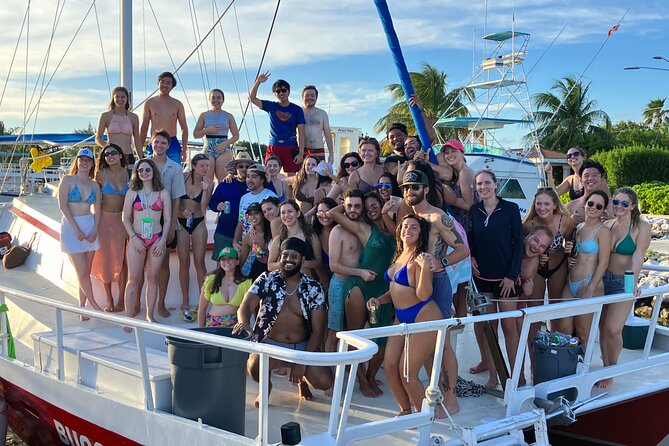 Private 4 hour Catamaran Tour - Stingray City and the Famous Good-Luck Kiss