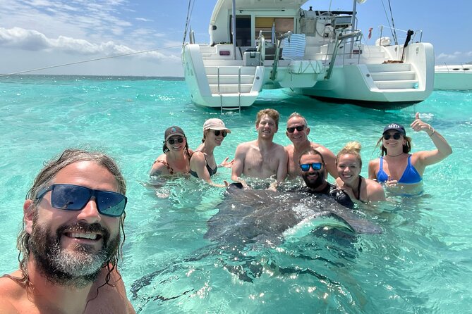 Private Luxury Catamaran Tour to Stingray City and Snorkel - A private catamaran changes the feel of Stingray City