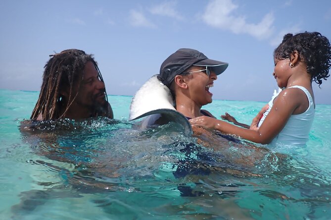 Private Tour to Stingray City & Snorkeling at Coral Gardens - Booking details and cancellation
