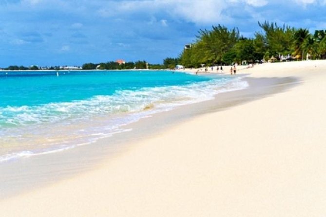 Seven Mile Beach Getaway - The real appeal: a polished ride to Seven Mile Beach