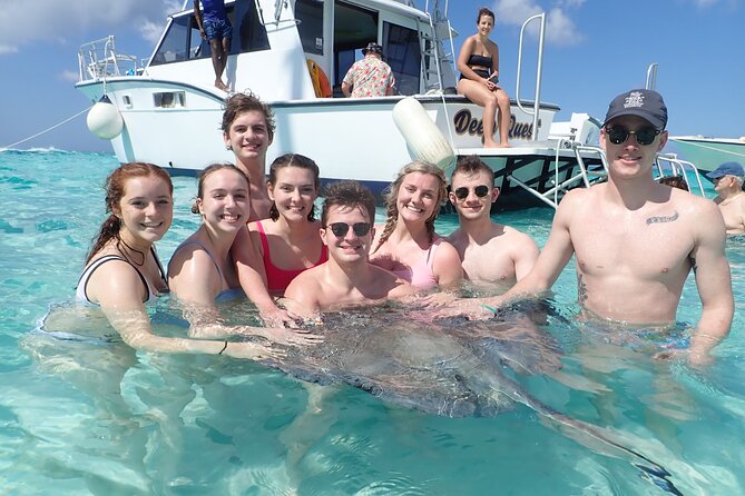 Starfish Point, Stingray City & Coral Garden (3-STOP Adventure) - The crew makes a big difference