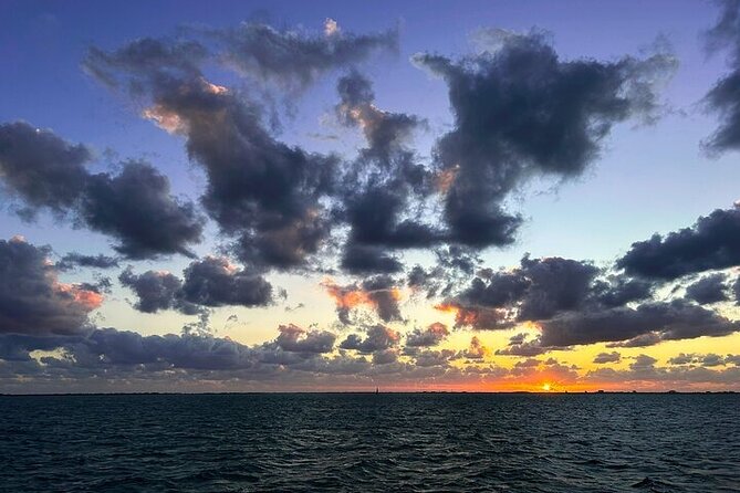 Stingray City Catamaran Sunset Tour - Should you book the Stingray City Catamaran Sunset Tour?